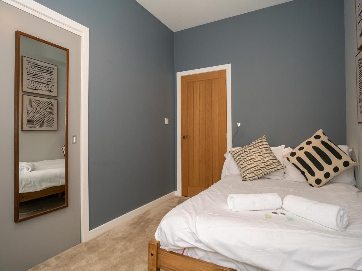 Pass The Keys Stunning 3 Bed Loft Style Apt With Free Parking EDI Buitenkant foto