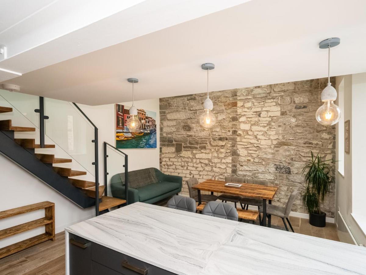 Pass The Keys Stunning 3 Bed Loft Style Apt With Free Parking EDI Buitenkant foto